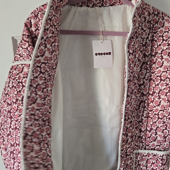 Womens Floral Quilted Jacket - Red and White - Picture 4 of 6
